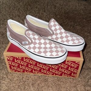 NEW Vans Classic Checkered Slip-Ons in White and Purple